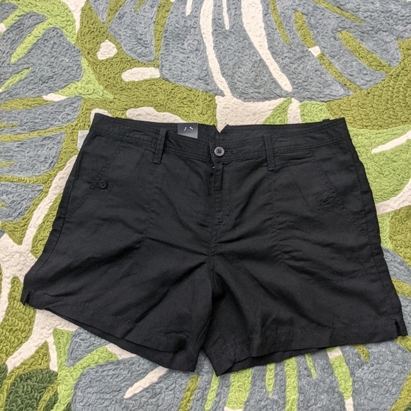 Calvin Klein Linen Black Shorts New Size  14 - Picture 1 of 4